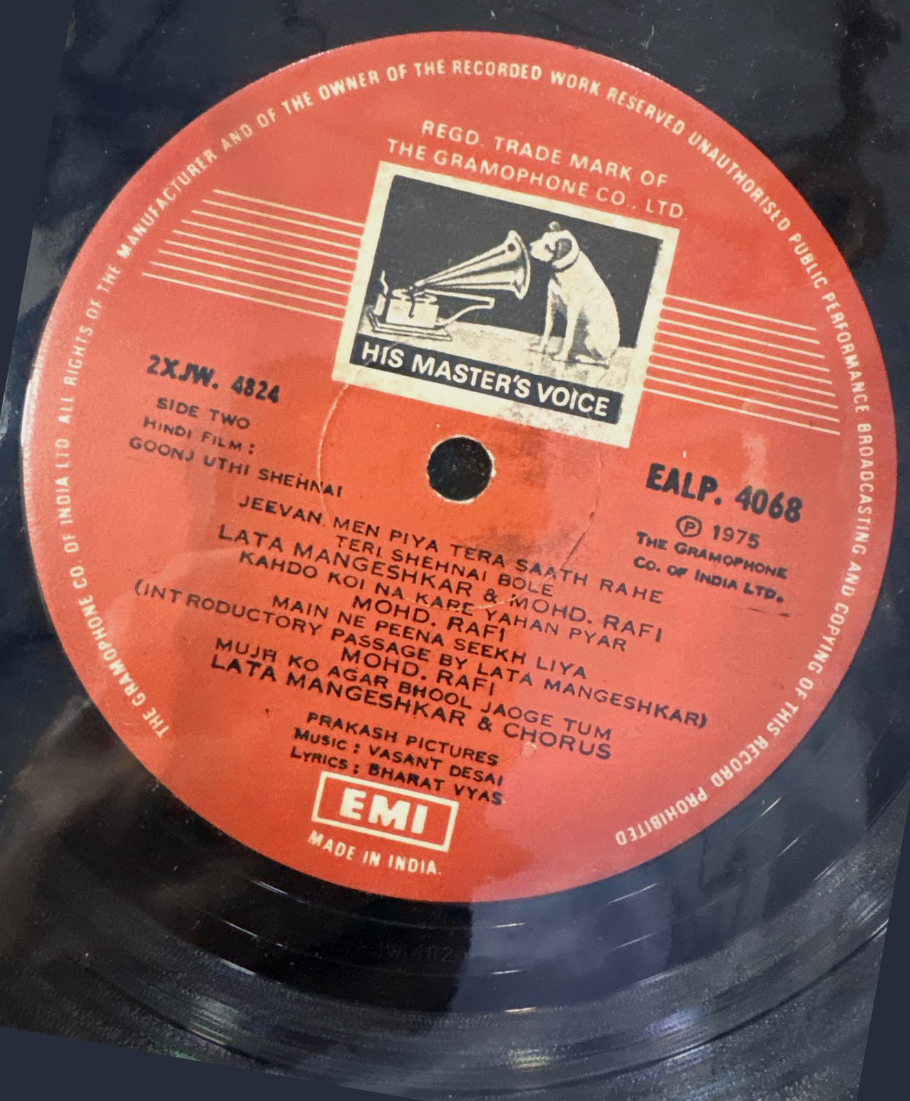 The centre label